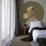 Seinakleebis Woman with Bubble Gum Olive