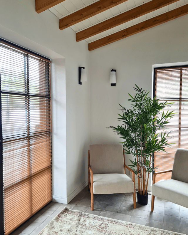 Black and White Modern Creative Women’s Fashion Instagram Post